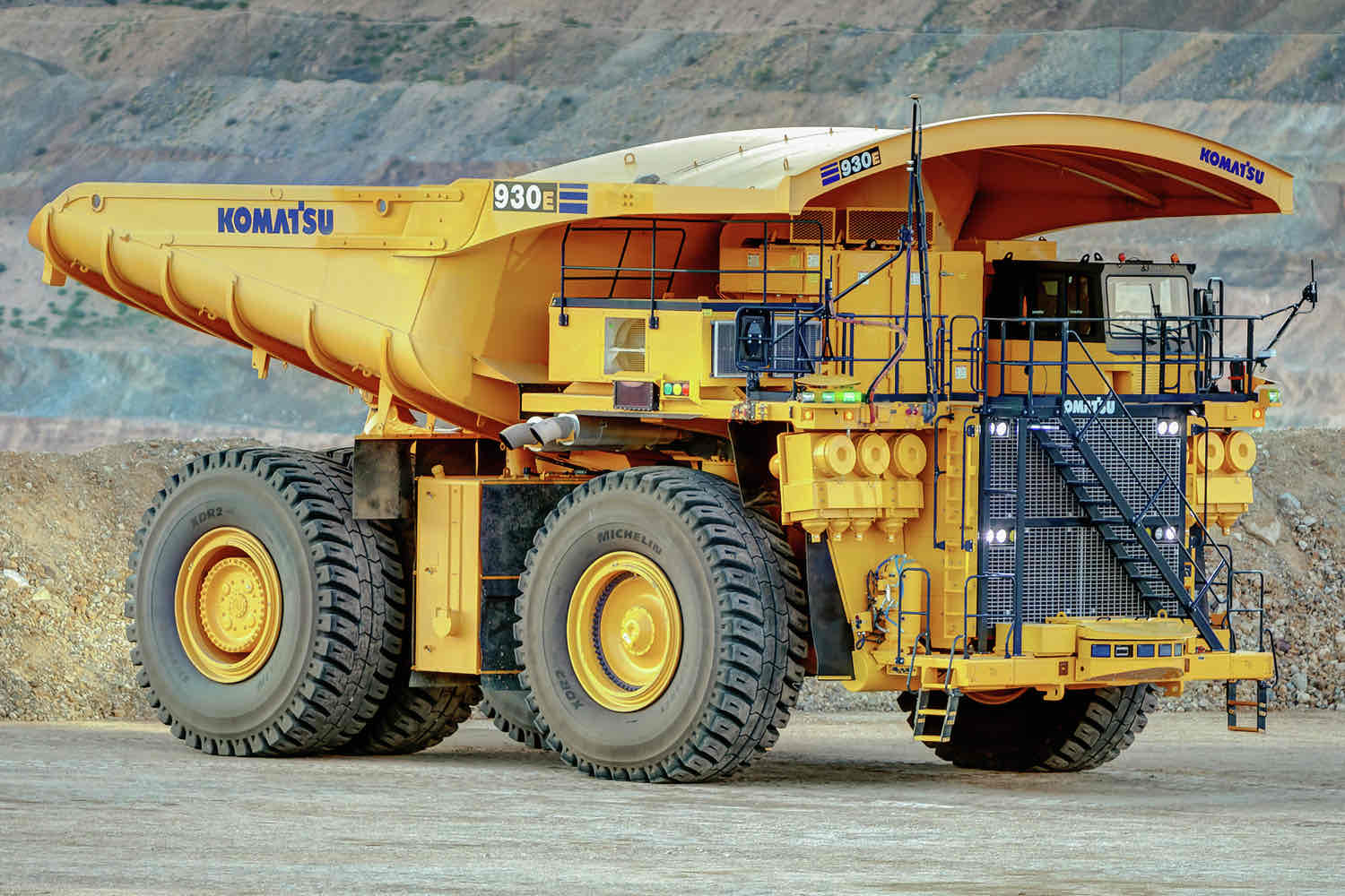 Komatsu 930E Haul Truck STL – Free 3D Print Model | Remeshy